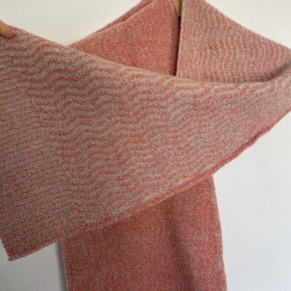 Allbirds Merino Wool Scarf In Rust Red & Gray Wave Pattern comfortable warm - Picture 4 of 5